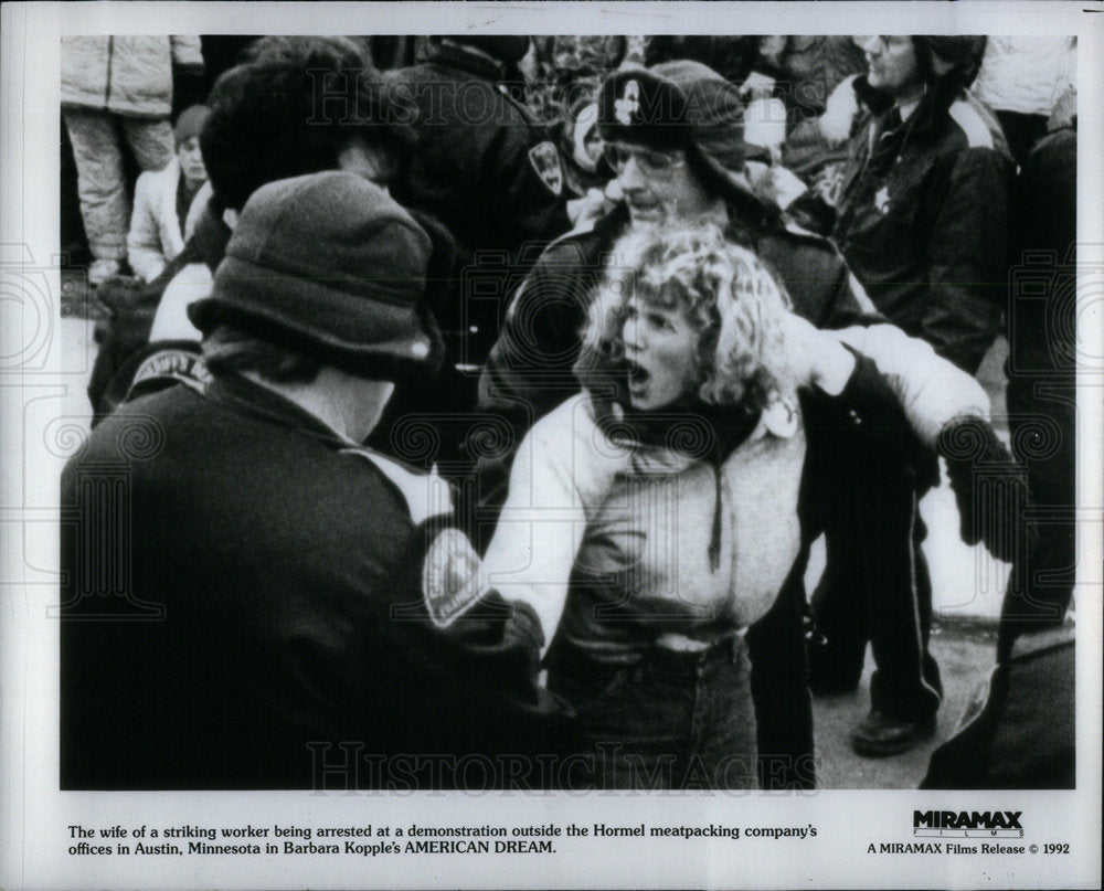 1992 American Dream striking worker arrest - Historic Images