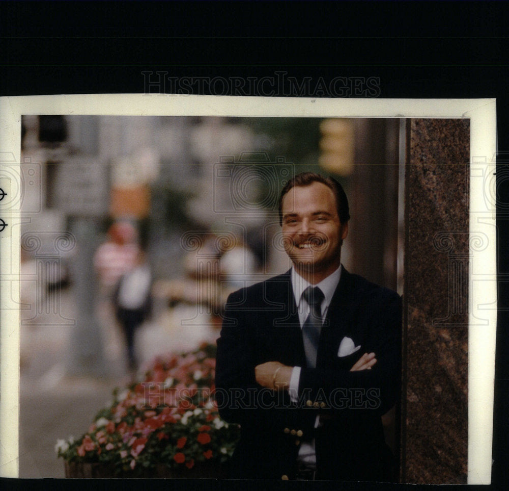 1989 Roy Riker Restaurant Manager Staff - Historic Images