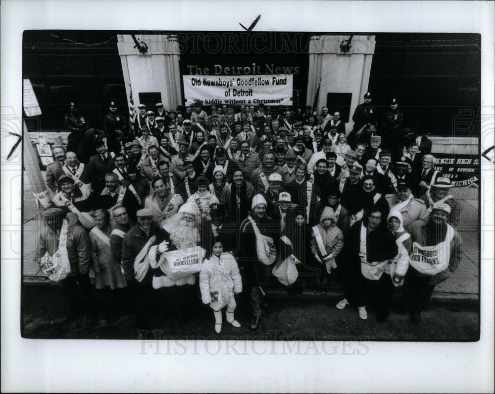 1987 Old Newsboys Goodfellow Fund Lafayette - Historic Images