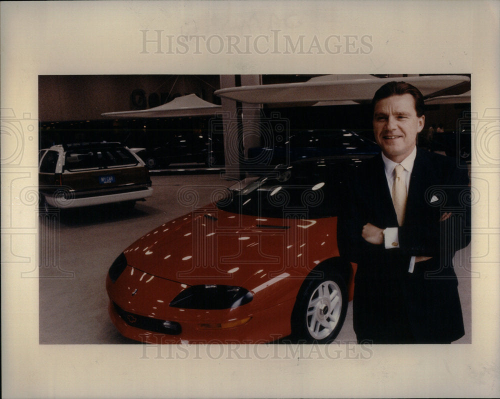 1993 Businessman Rines In Auto Building - Historic Images