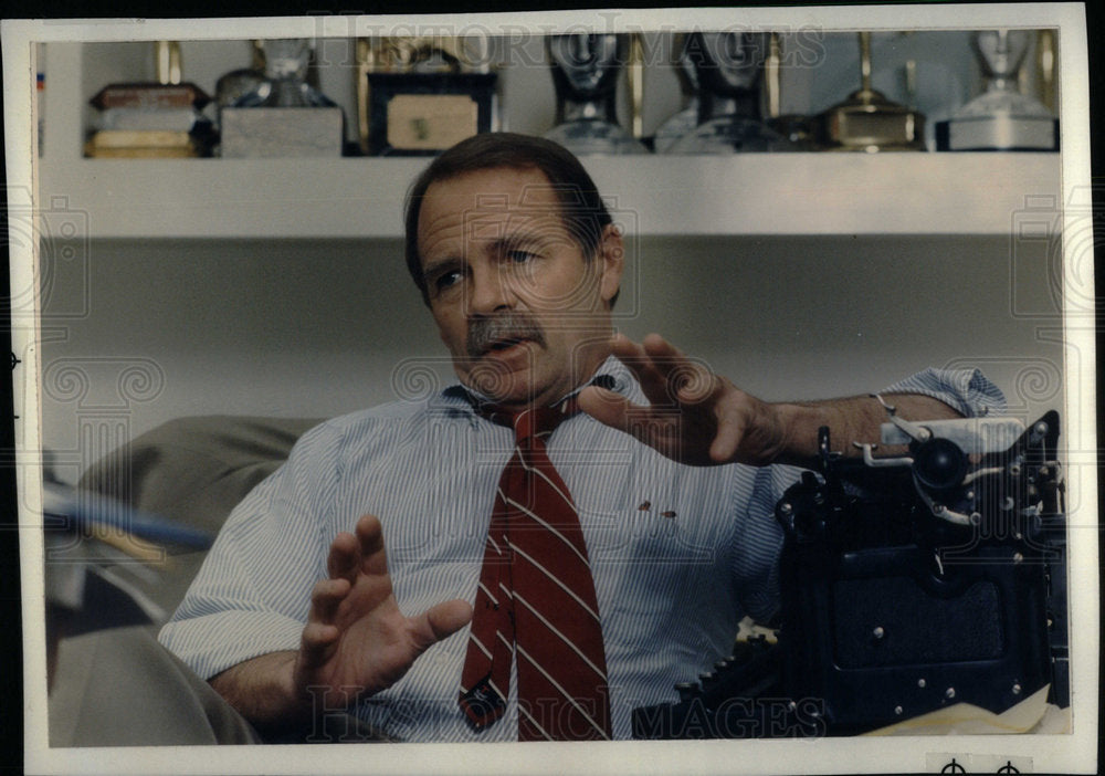 1989 Hal Riney American Executive Business - Historic Images