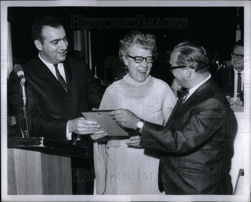 1967 Rooster Food dealer Edward Deeb Riley - Historic Images