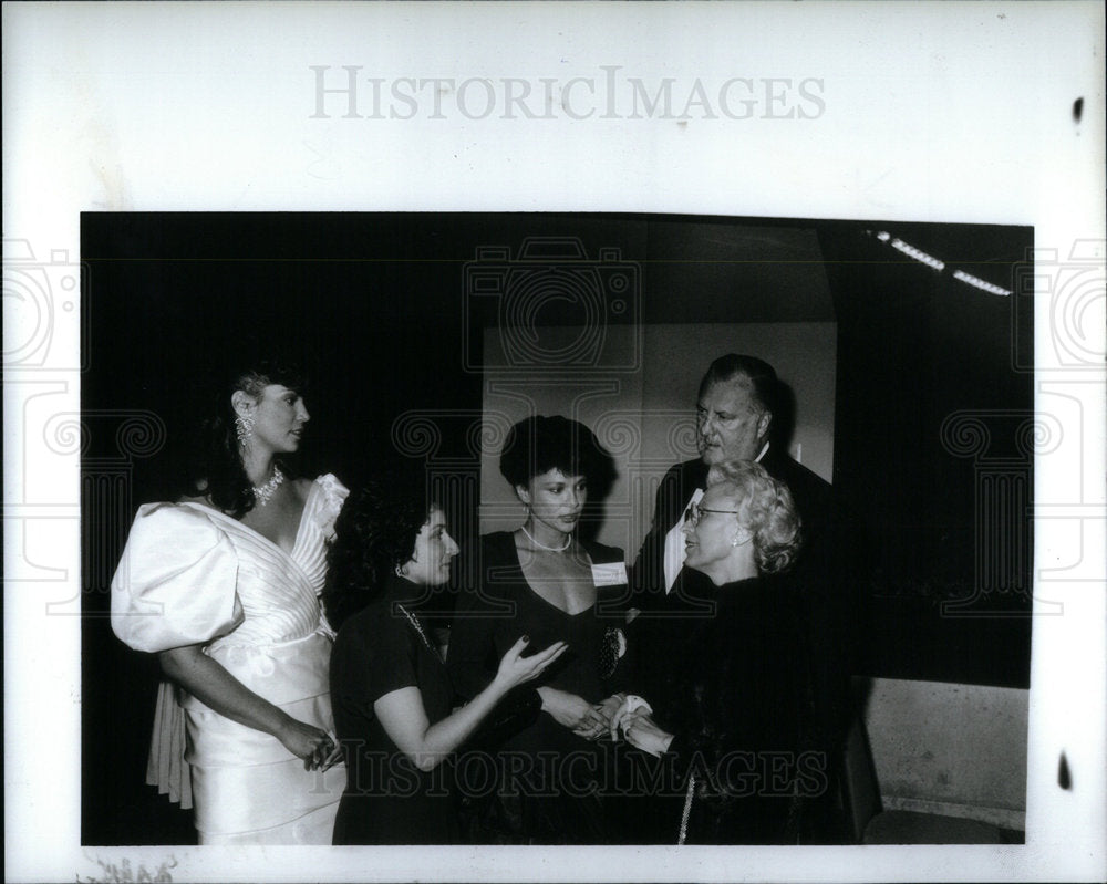 1988 Sharon McPhil Julie Werner Victoria - Historic Images