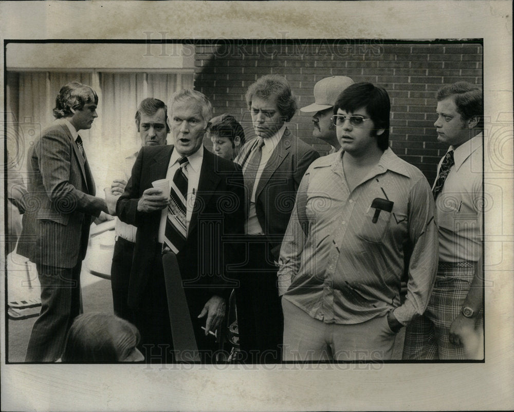 1978 Arnold Miller Swiming pol Worker Union - Historic Images