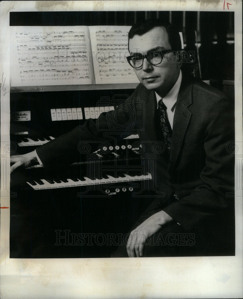 1968 Organist Children Choir Festival - Historic Images