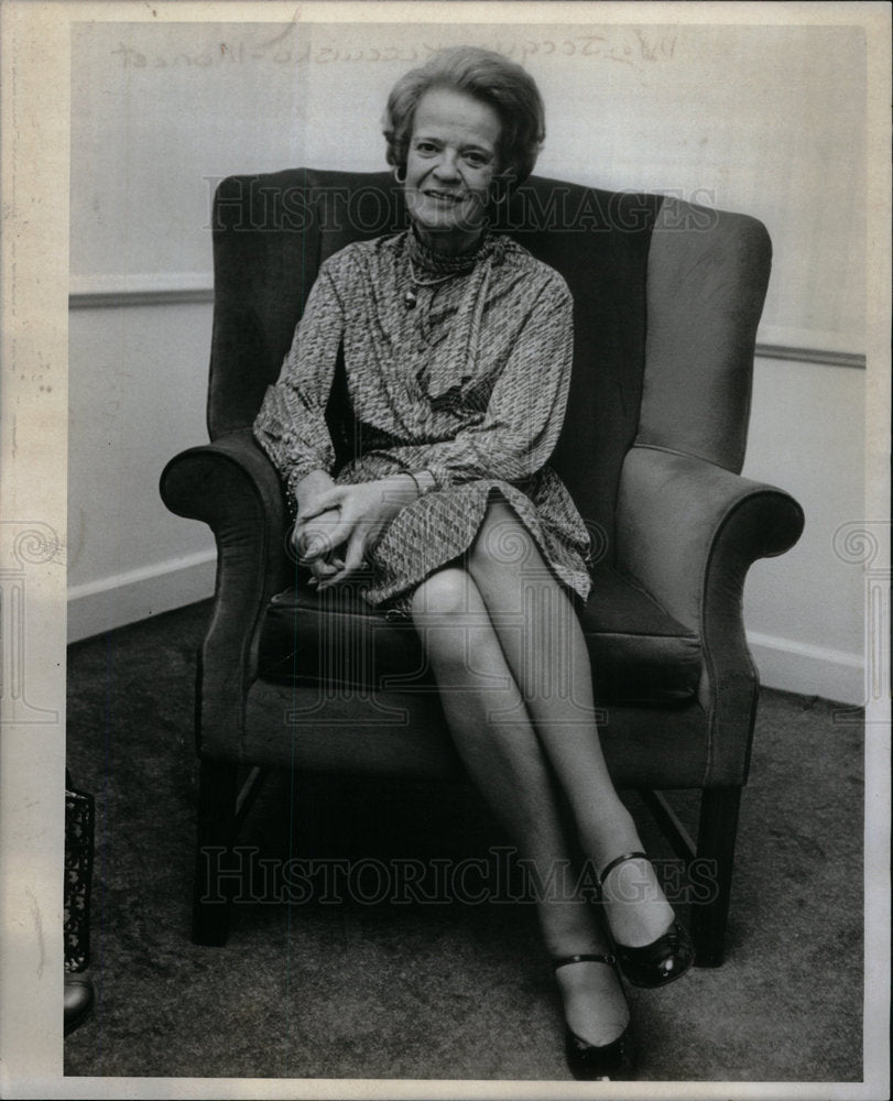 1976 Mrs. Koscuisko-Morizet On Women - Historic Images