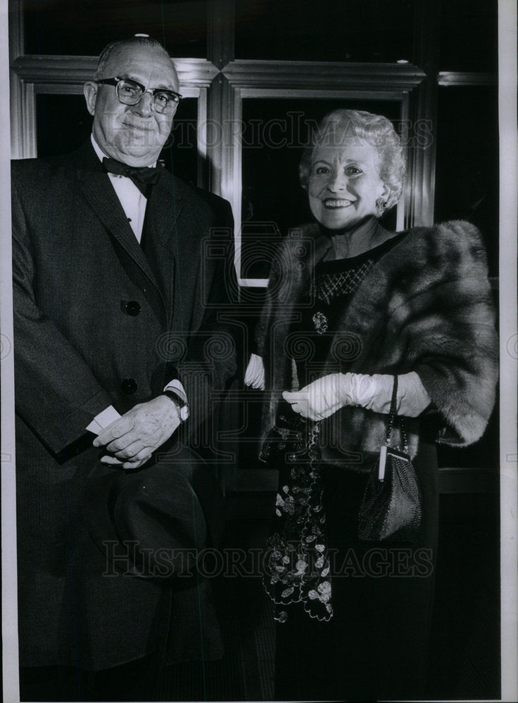 1964 Picture of Mr. &amp; Mrs. John Hall. - Historic Images