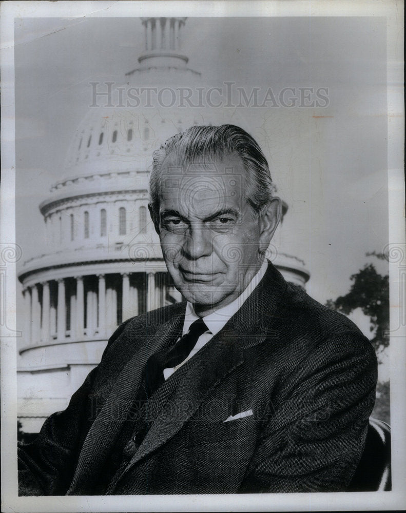 1976 Raymond Hart Massey Actor - Historic Images