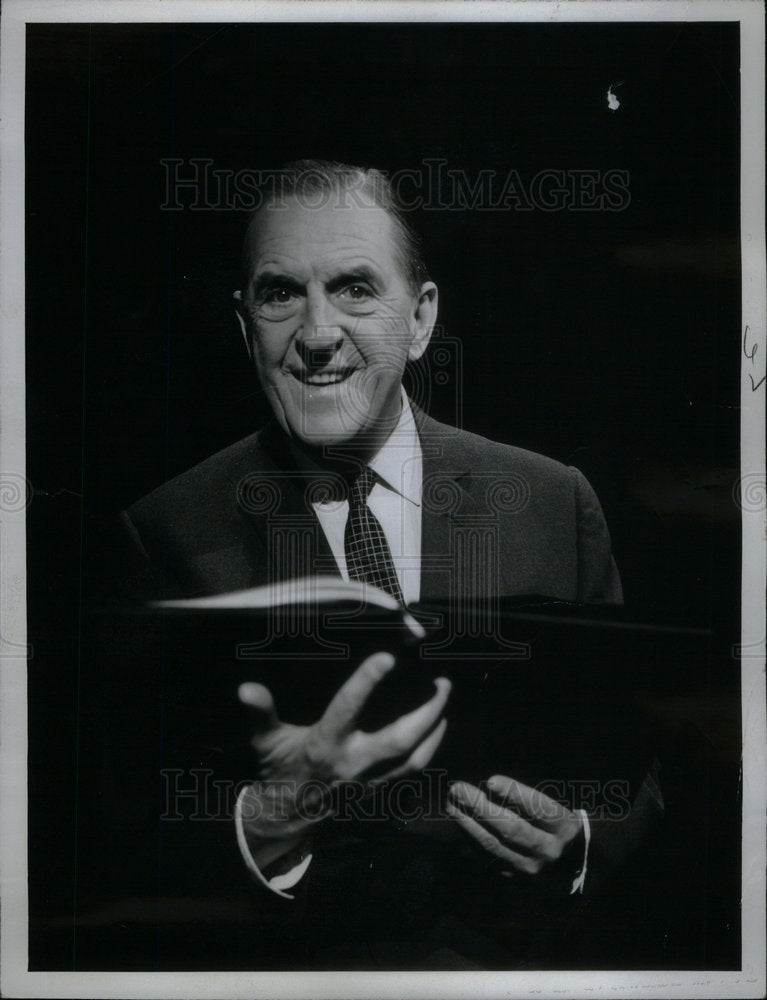 1962 Stanley Holloway - Historic Images