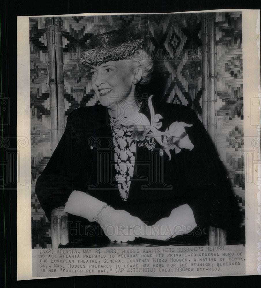 1945 Mrs. Hodges - Historic Images