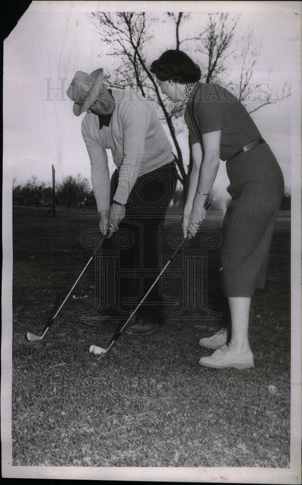 1953 Stance Knees sightly flexed  feet part - Historic Images