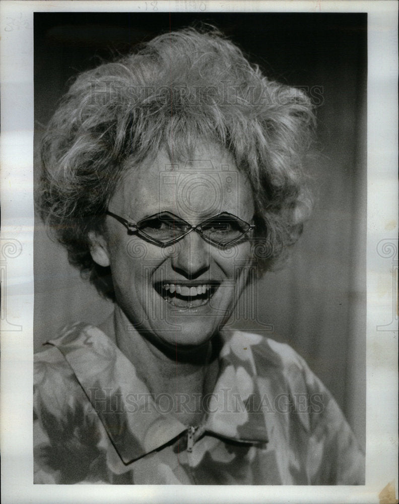 1969 Phyllis Diller artist comedian Phonies - Historic Images