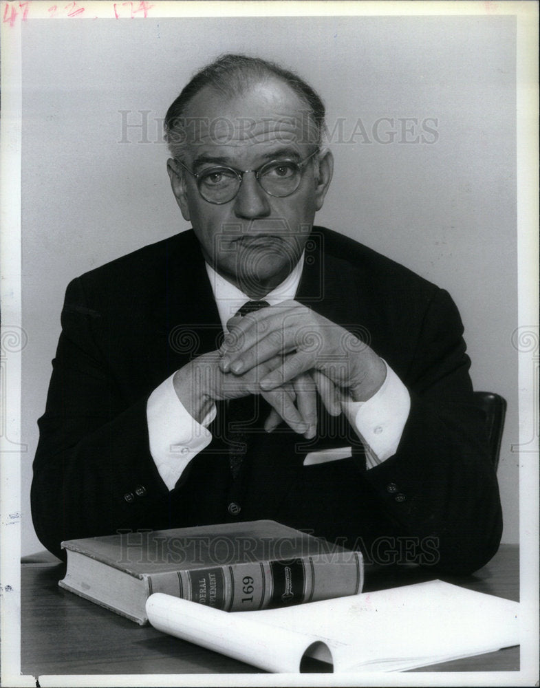 1986 Richard Dysart Star LA Law film Mask - Historic Images