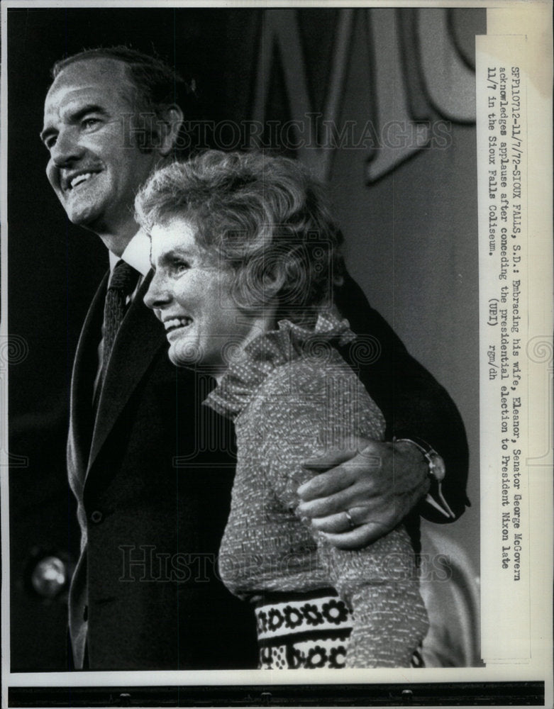 1972 Senator George McGayers Wife Nixon - Historic Images