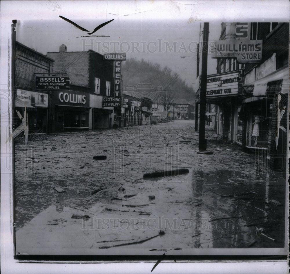 1963 Cumberland River Harlan debris flood - Historic Images