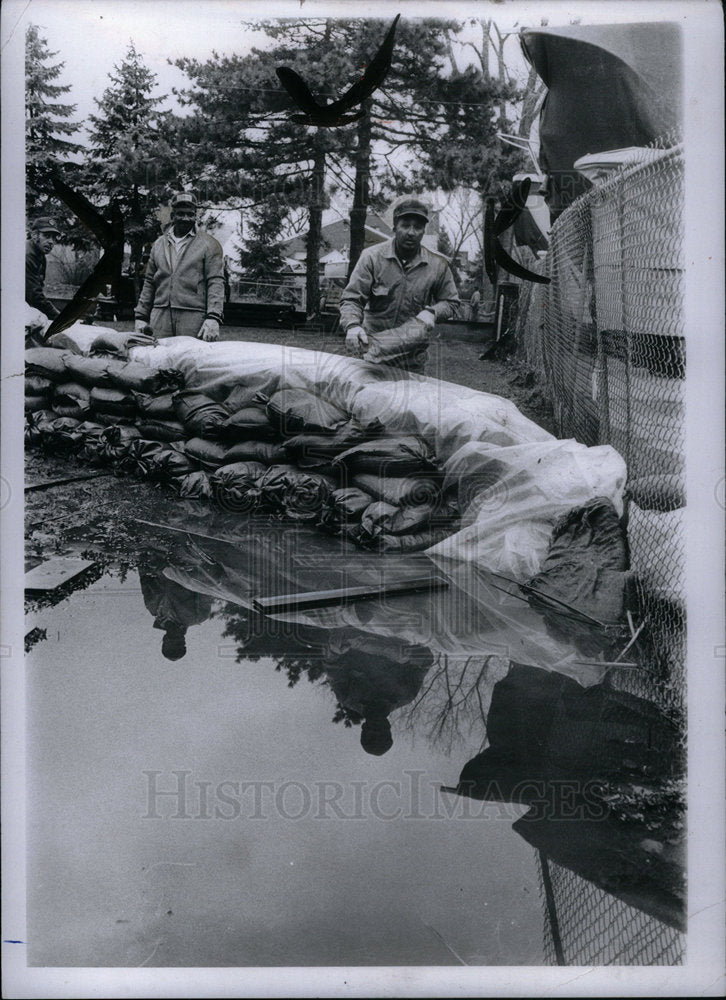 1973 Flood Michigan - Historic Images