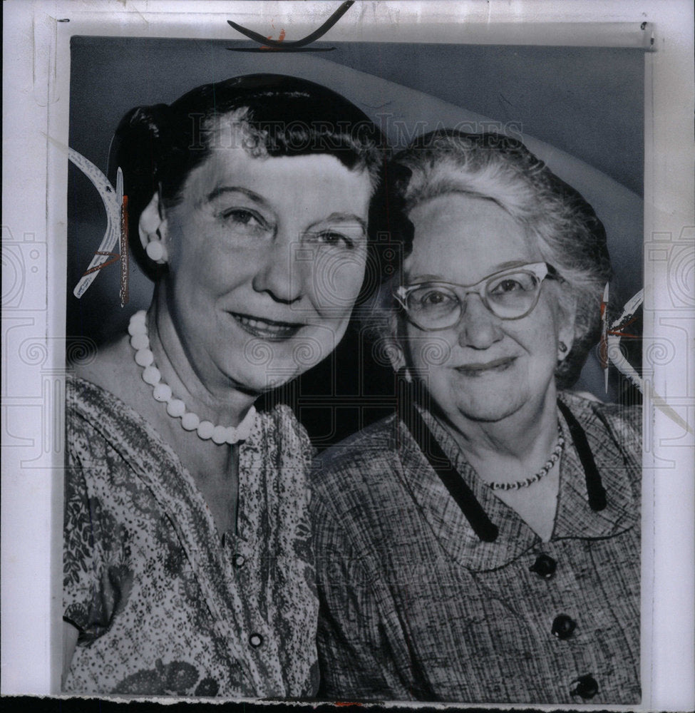 1957 Mamie Eisenhower American First Lady - Historic Images