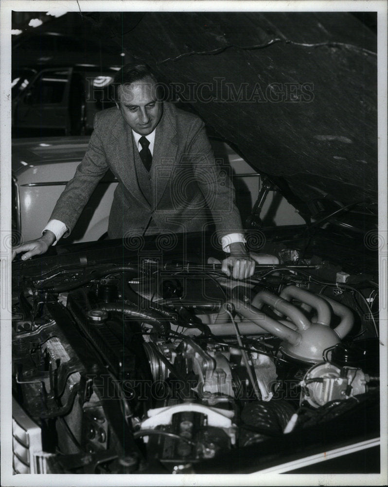 1979 Sidney Jeffe business executive plant - Historic Images