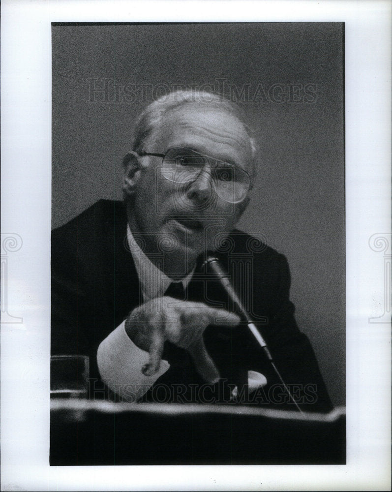 1988 Gerald Healey Physician Ford Hospital - Historic Images