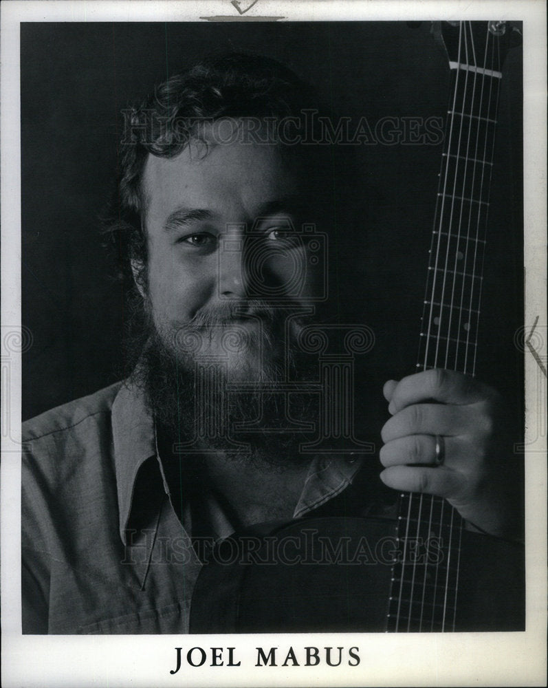 1981 Joel Mabus Entertainer - Historic Images