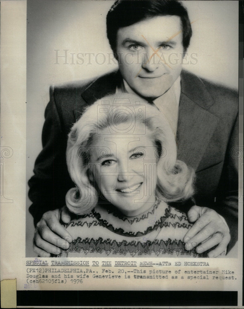 1976 Picture Mike Douglas Wife Genevieve - Historic Images