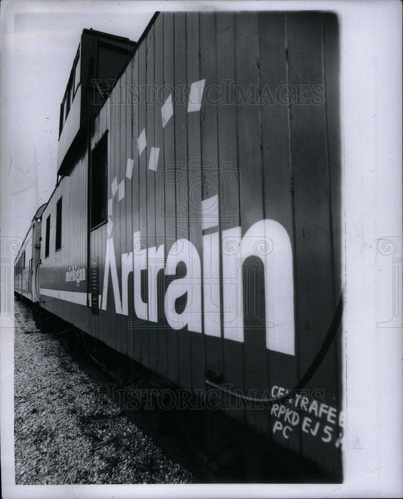 1974 Exteriors of the Michigan Artrain. - Historic Images