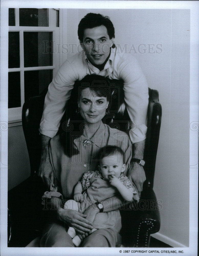 1987 Thirtysomething Series Family Actors - Historic Images