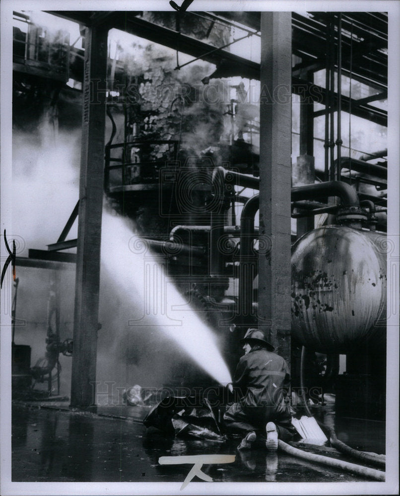 1969 Marathon Oil Refinery Fire Detroit - Historic Images