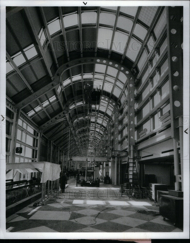 1987 United Airlines Terminal Tomorrow - Historic Images