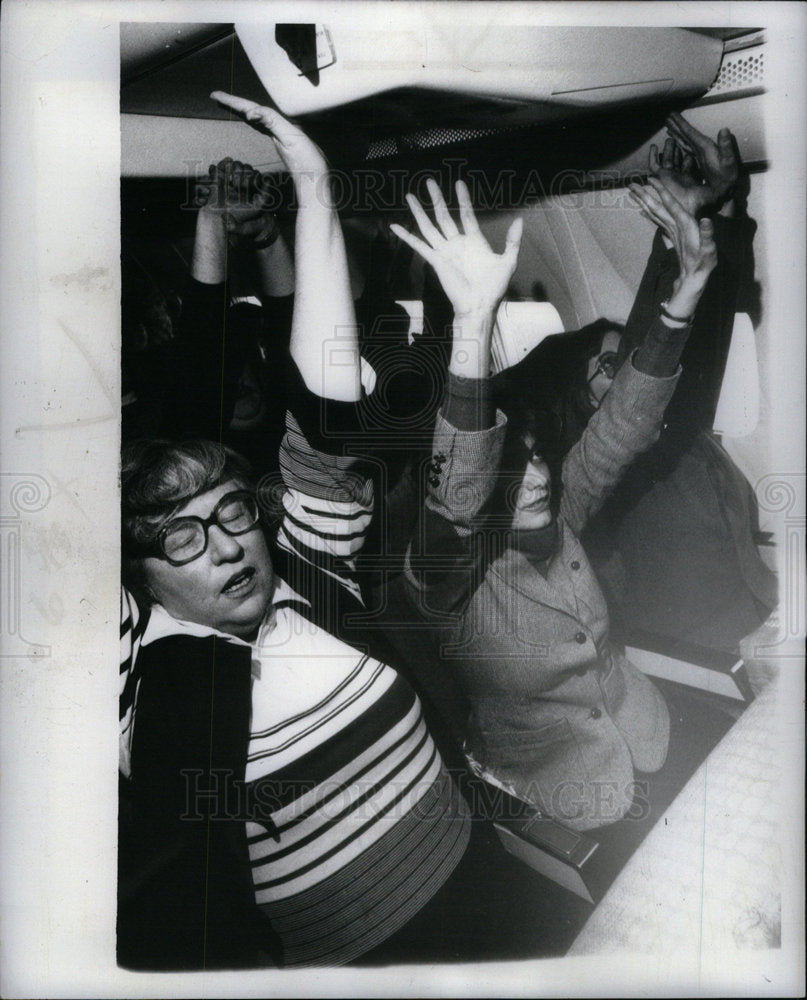 1979 Frighteneed Flyers class on plane ride - Historic Images