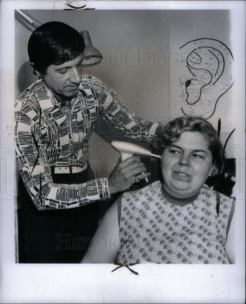 1974 Dr. Nese patient Diana Bohlman - Historic Images