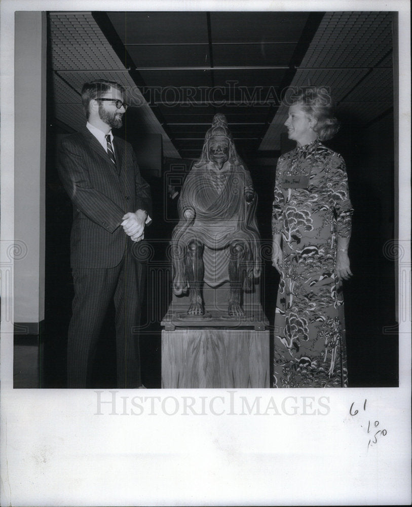 1972 Robert Moes and Mrs. Charles Freed - Historic Images