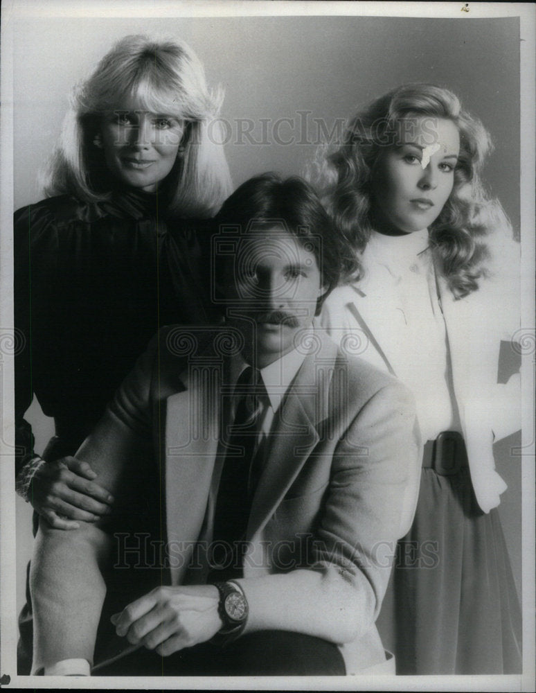 1982 Actors Linda Evans &amp; Bruce Boxleitner - Historic Images