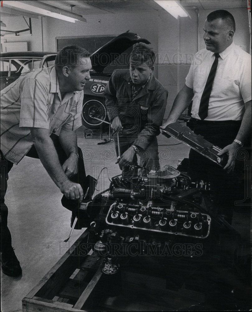 1968 Vocational/Adult/Education/Mechanic - Historic Images