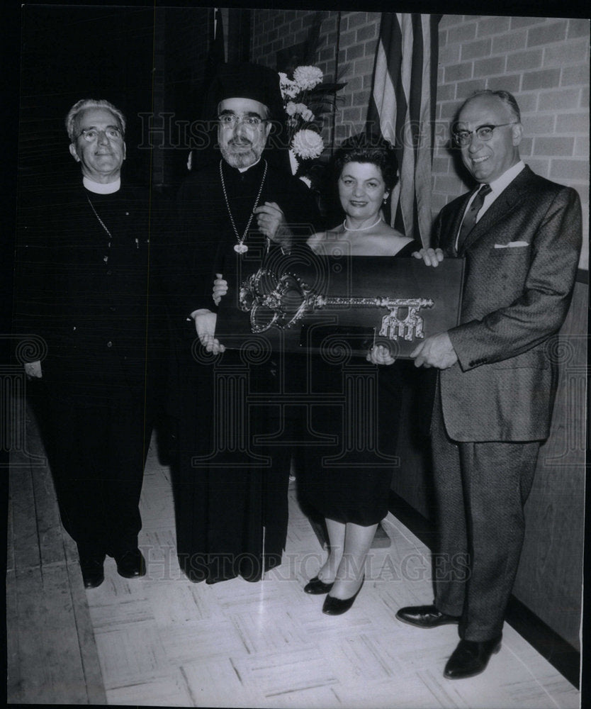 1961 Golden Key Archbishop Iakovos Greek - Historic Images