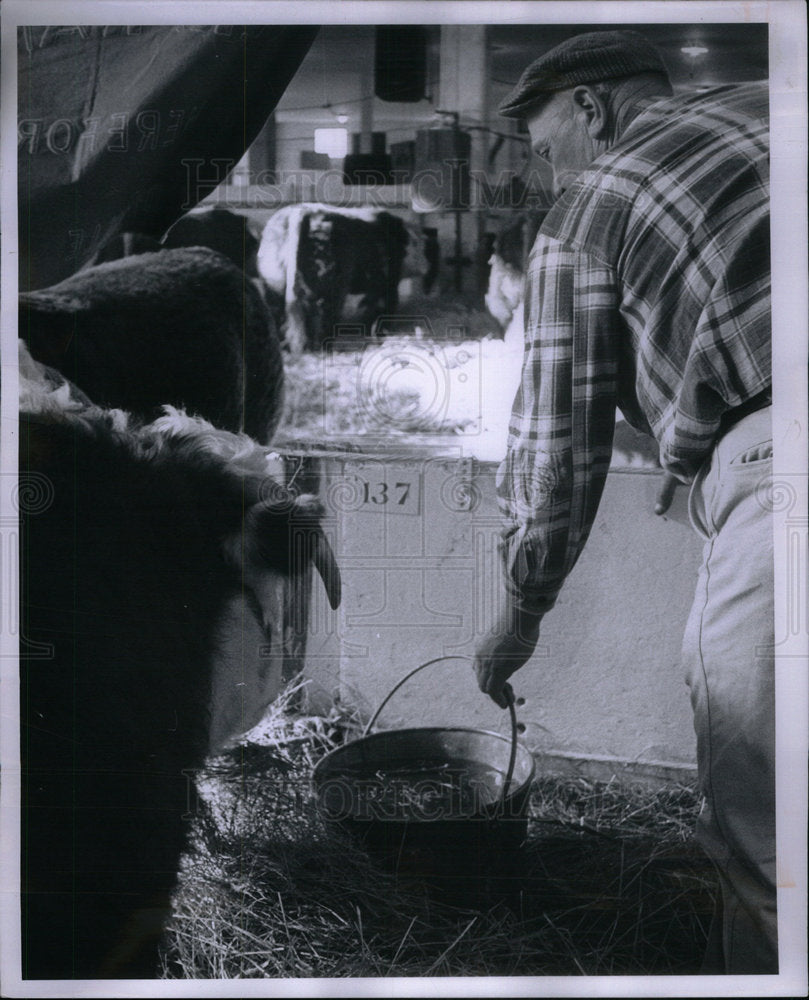 1963 Art Kilian Water Animals Stock Show - Historic Images