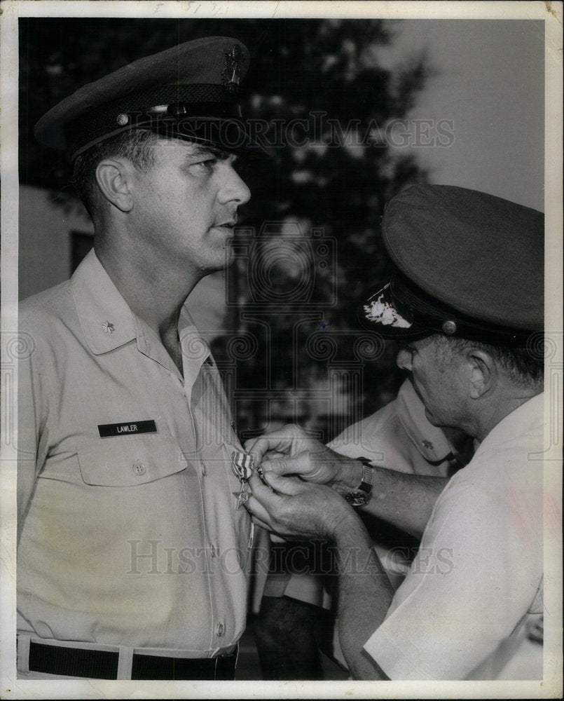 1967 Press Photo 13 Medals Maj Robert R Lawler - Historic Images