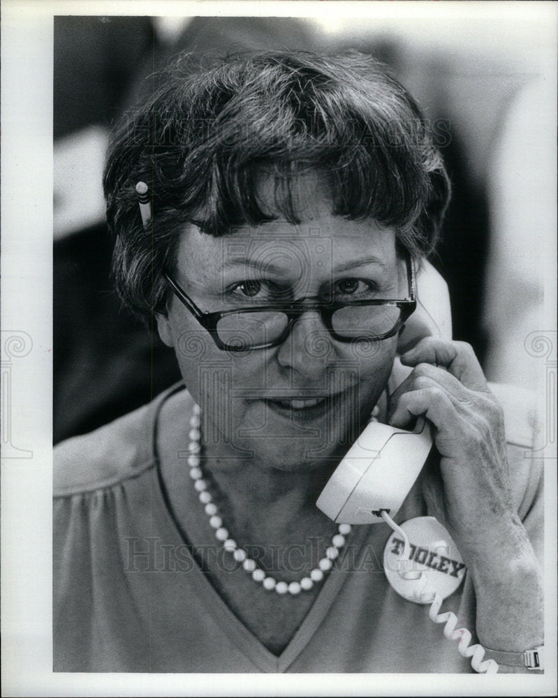 1983 Press Photo Velma Andrews Tooley Campaign people - Historic Images