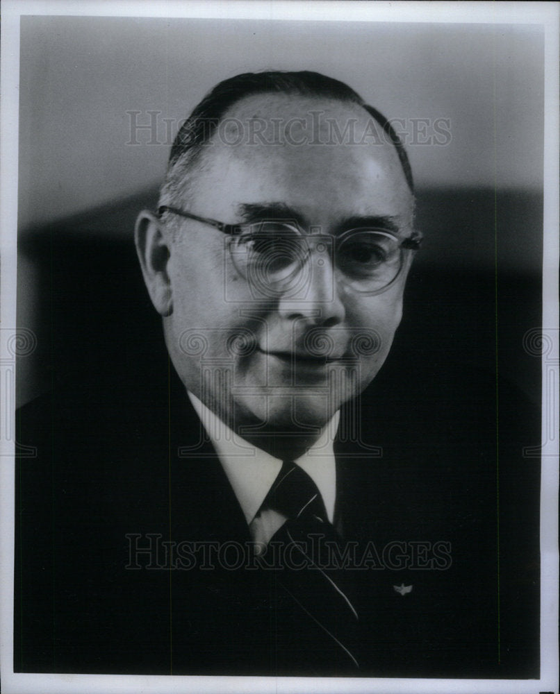 1974 Press Photo Harlold S. Geneen, Chairman IT&amp;T. - Historic Images