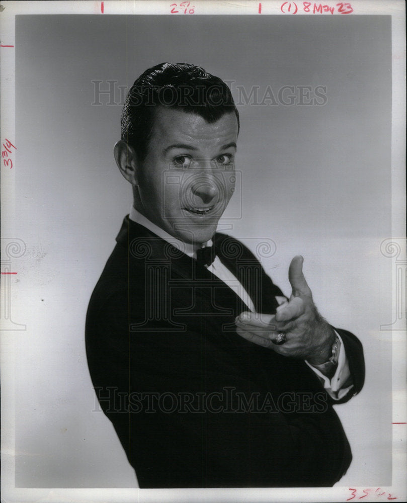 1959 Press Photo Dennis Day Irish-American Singer - Historic Images