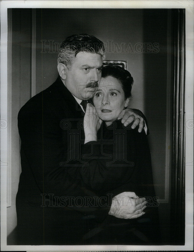 1962 Press Photo Theodore Bikel Angela Clarke Potentate - Historic Images