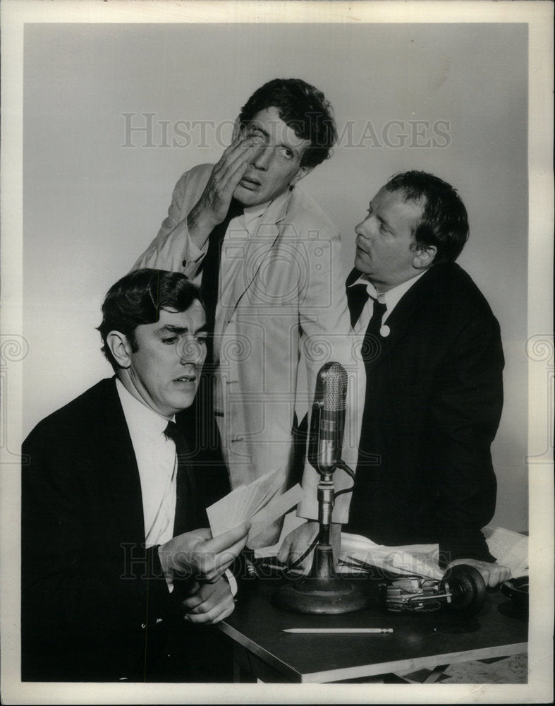 1963 Press Photo Beyond Fringe Cook Bennett Miller - Historic Images