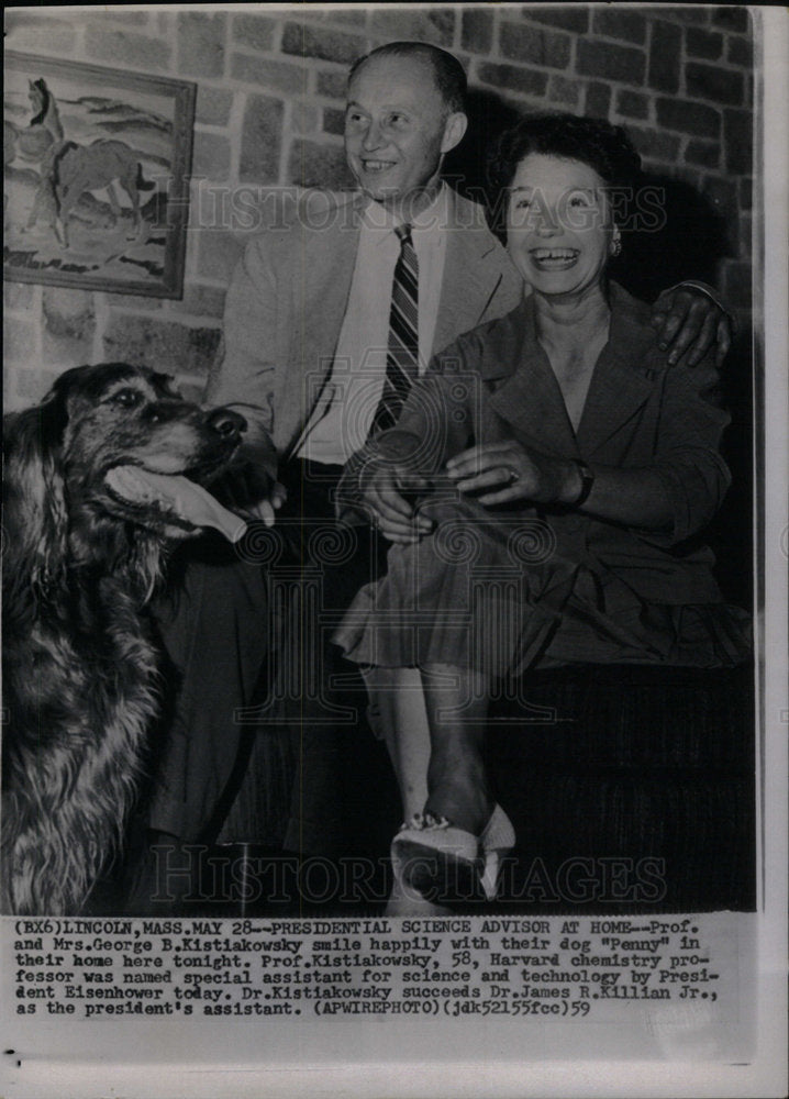 1959 Press Photo George Kistiakowsky Lincoln Penny Home - Historic Images