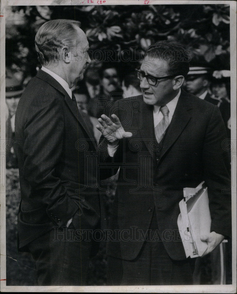 1974 Press Photo Henry Kissinger political scientist US - Historic Images