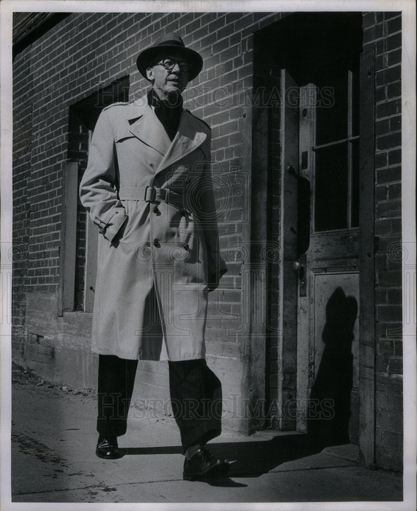 1956 Press Photo Columnist William J.Barker Actor - Historic Images