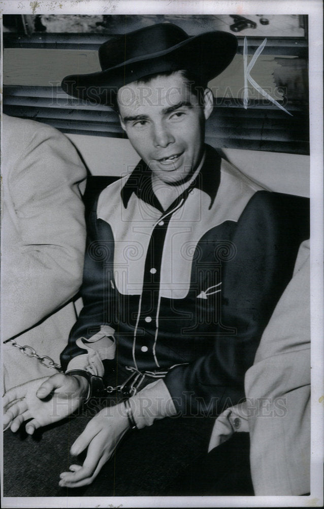 1952 Press Photo Harold Hummel Criminal Bandit Police - Historic Images