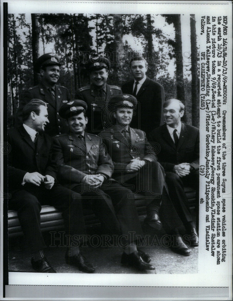 1969 Press Photo Crewmember Soyuz Moscow Reported Earth - Historic Images