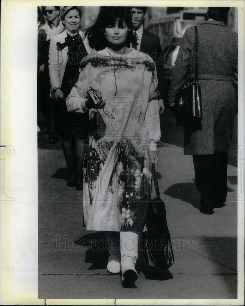 1984 Press Photo Fashion Natalie Women - Historic Images