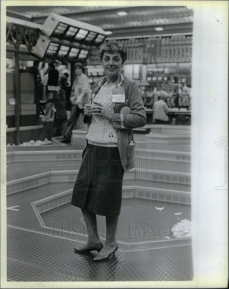 1987 Press Photo Norma Newberger Fashion - Historic Images