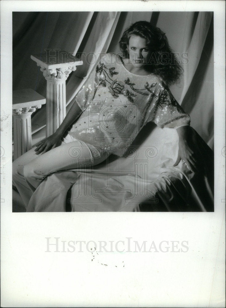 1986 Press Photo Rosalee beaded cream black sequined - Historic Images